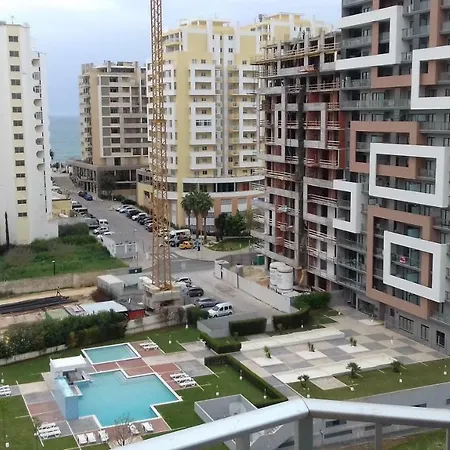 Apartman In Praia Da Rocha, To Accommodate 5 To 6 People Portimão